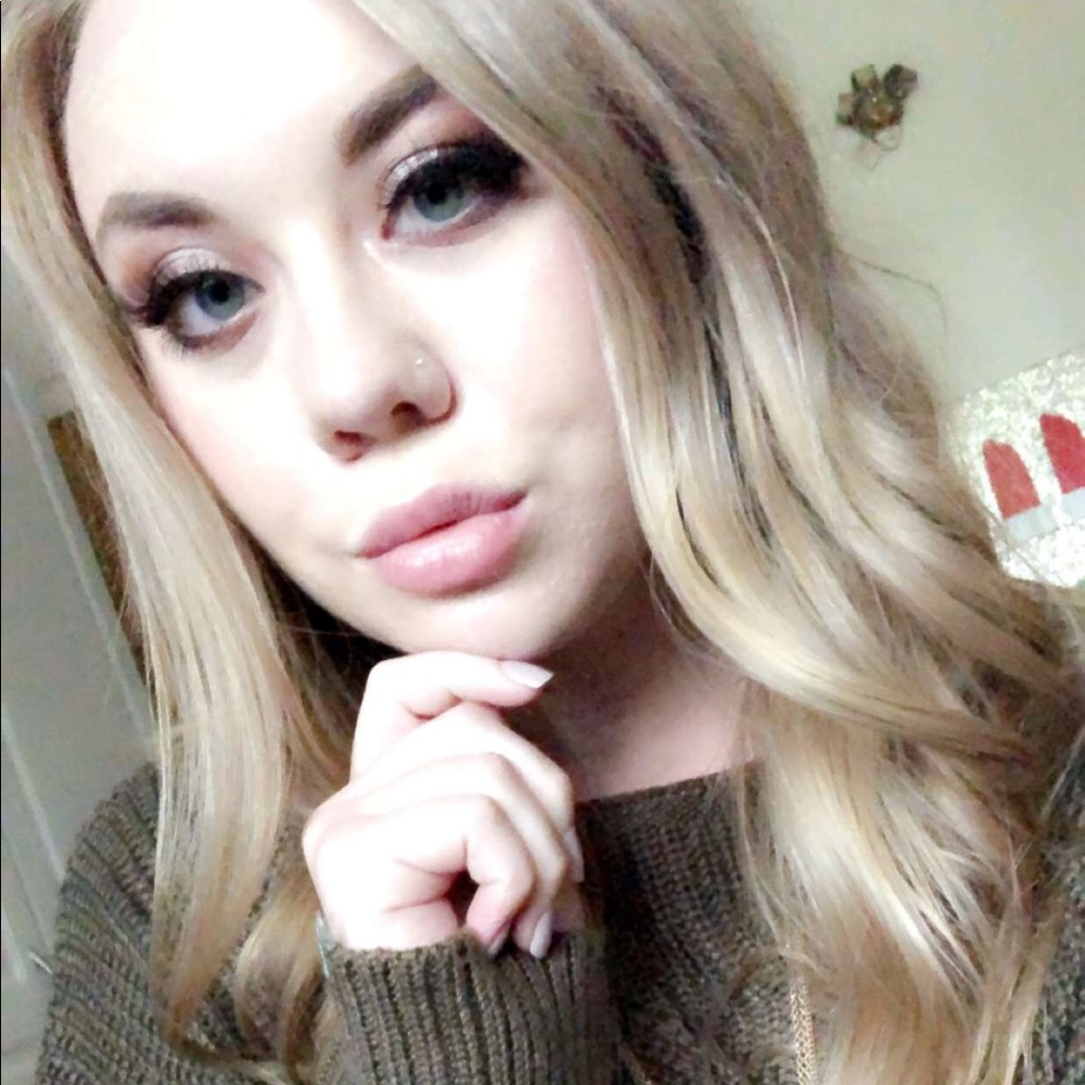 Meet your Posher, Gina